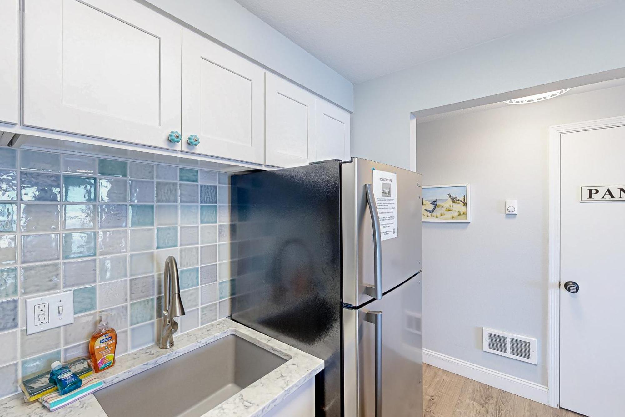 ​Rock Creek Inn Vacation Condos Рокълей Бийч Стая снимка
